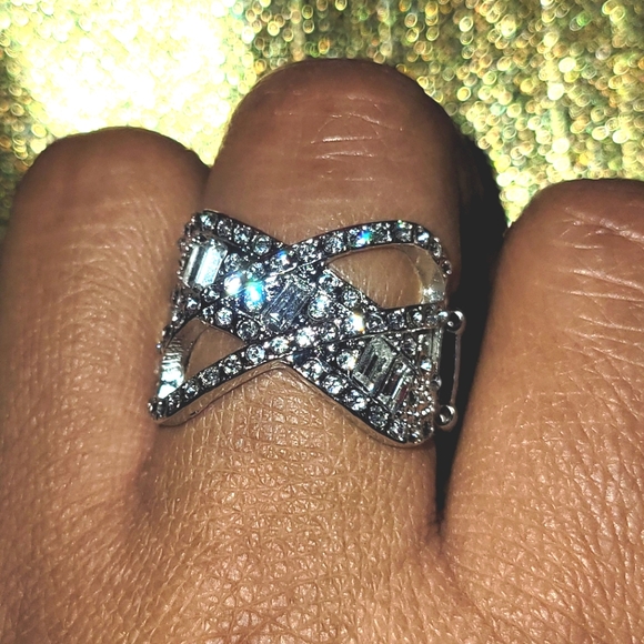 Paparazzi Fashion Ring - Picture 3 of 3